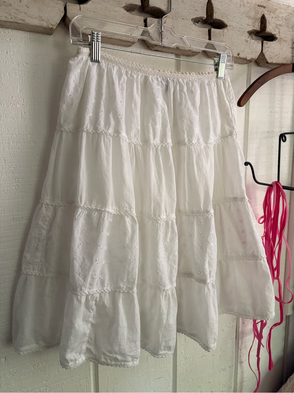 Women’s White Tiered Eyelet Midi Skirt Medium